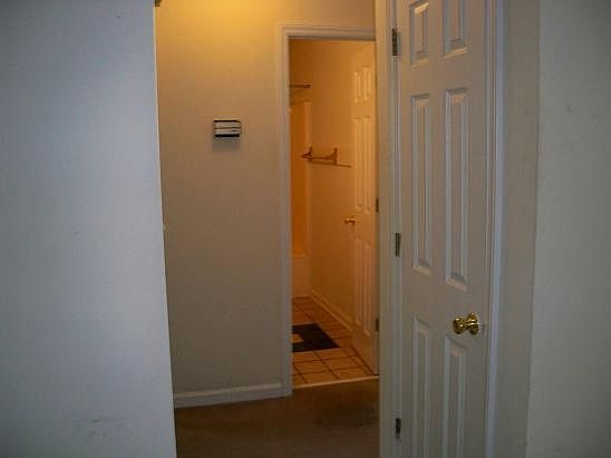 4th image of 216 B Wyndham Cir