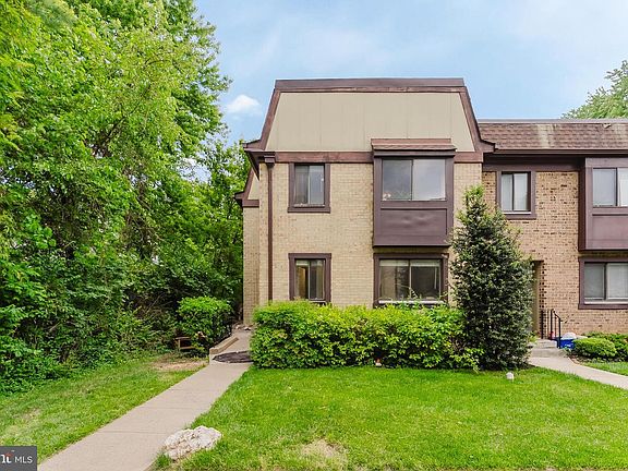 2nd image of 2840 Jermantown Rd #45