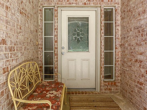 3rd image of 113 Jasmine Ct