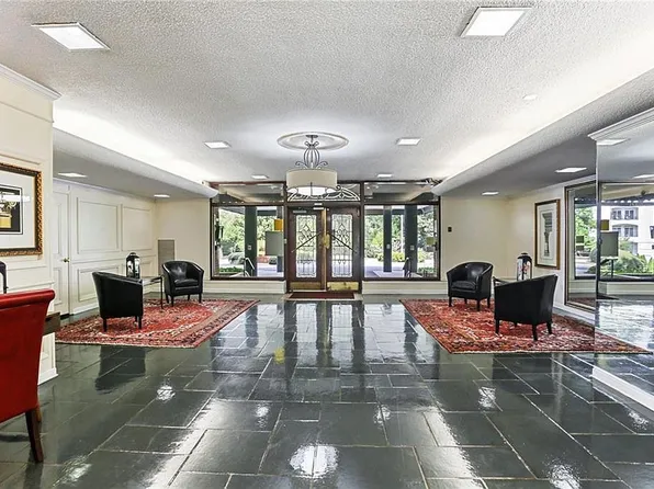 2965 Pharr Court South NW APT 518, Atlanta, GA 30305