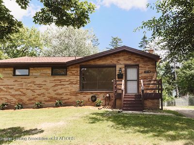 1218 Gould Rd, Lansing, MI, 48917