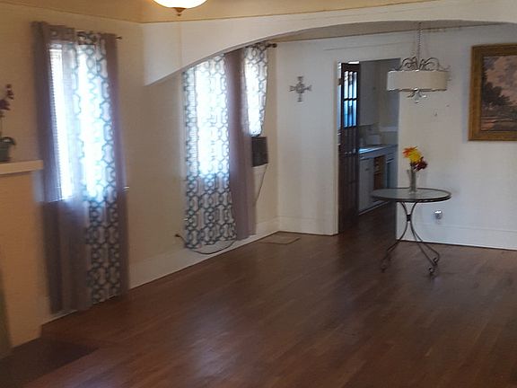 4th image of 138 Girard Blvd NE