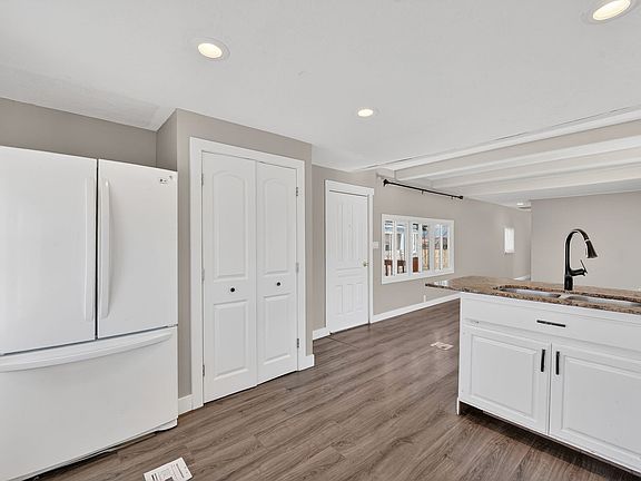 4th image of 3555 S Tower View Way #62