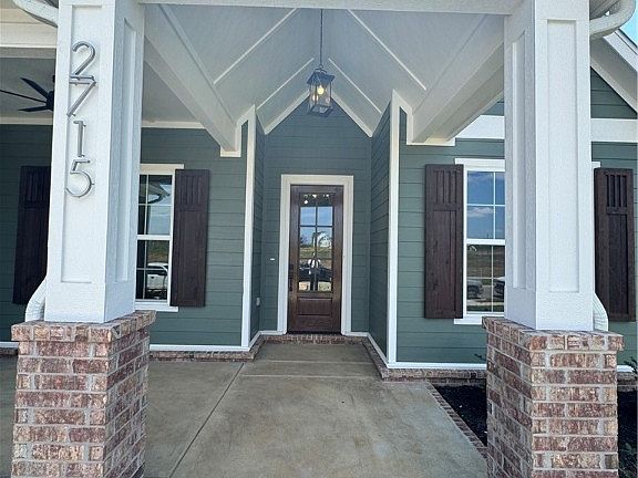 2nd image of 2715 Eris Ave