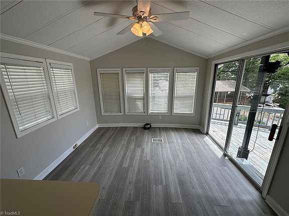 5th image of 115 Badin View Dr