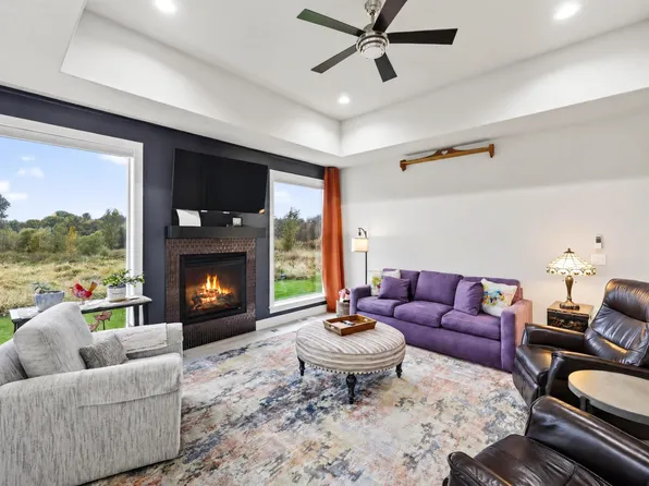 142 N Legacy Way, Sun Prairie, WI 53590
