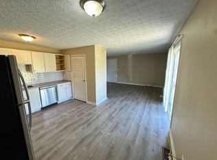 90 Old Village Rd APT E, Columbus, OH 43228