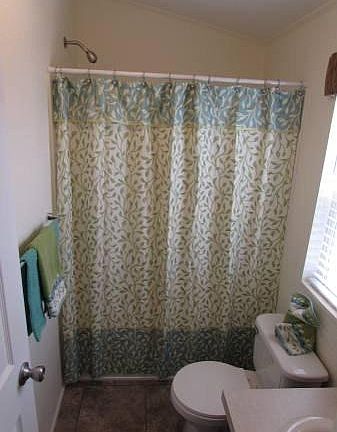 Full hallway bathroom