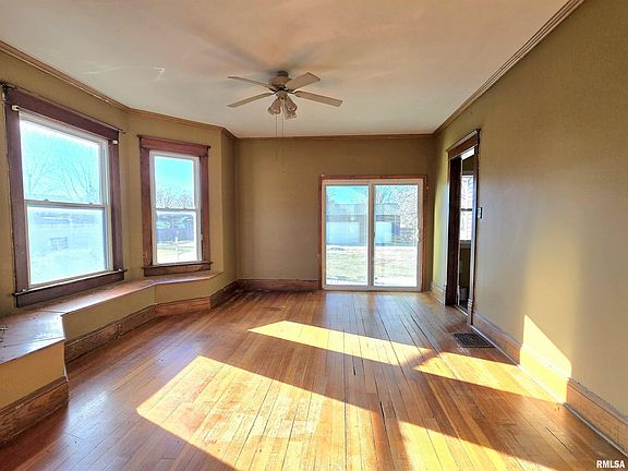 4th image of 1424 S Seminary St