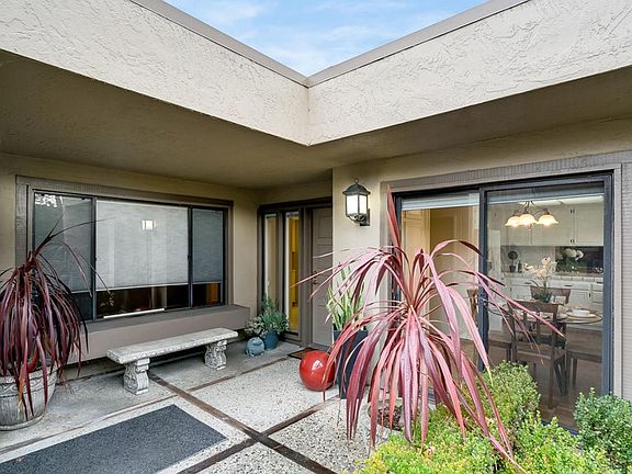2nd image of 1698 Sandyrock Ln