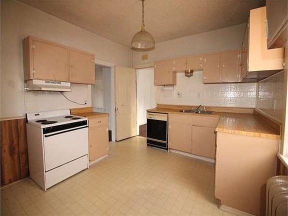 5th image of 123 Reynolds St