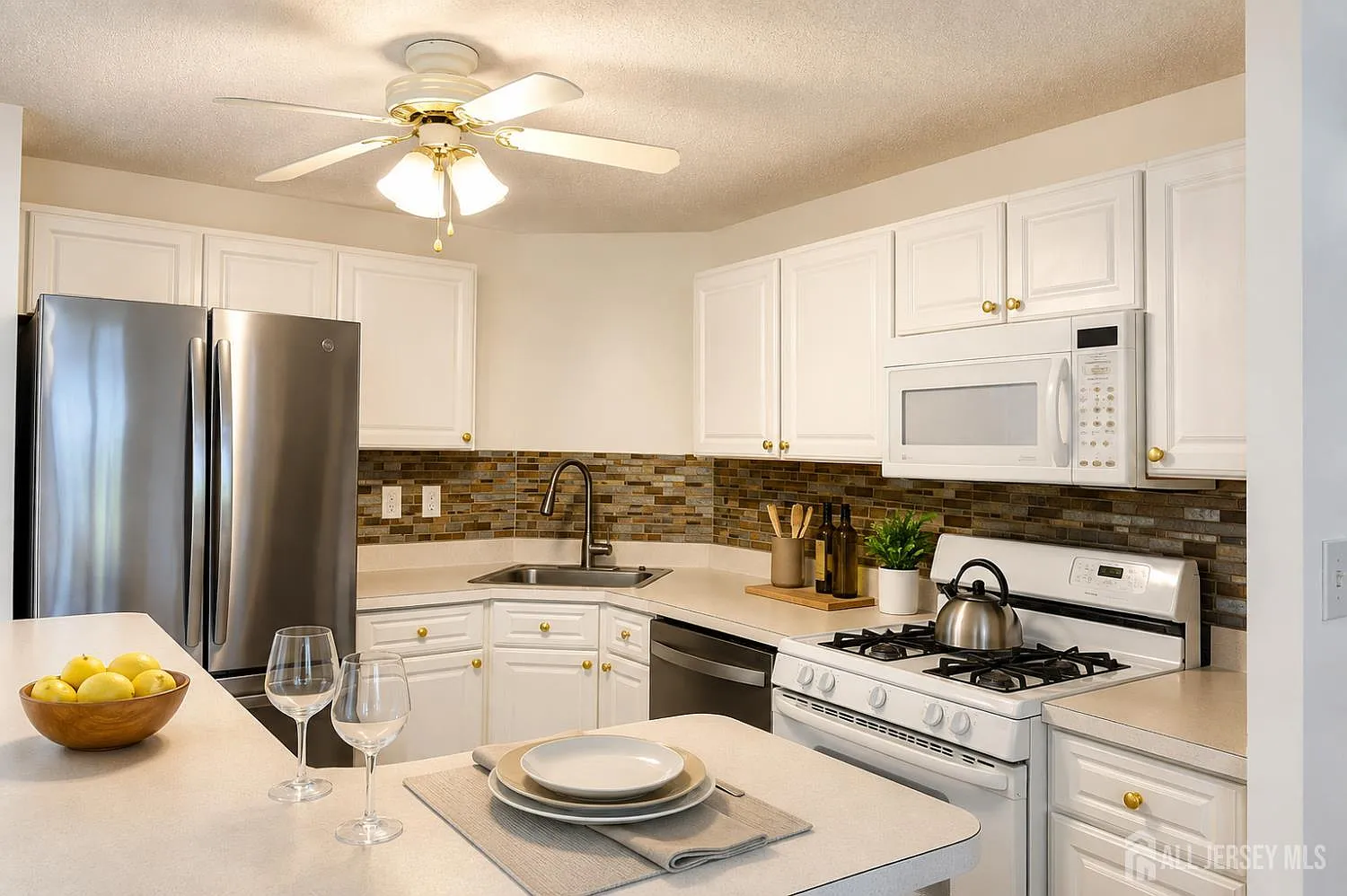 2 bed, 2.5 bath, 1431 sqft, $2,750 — Photo 3