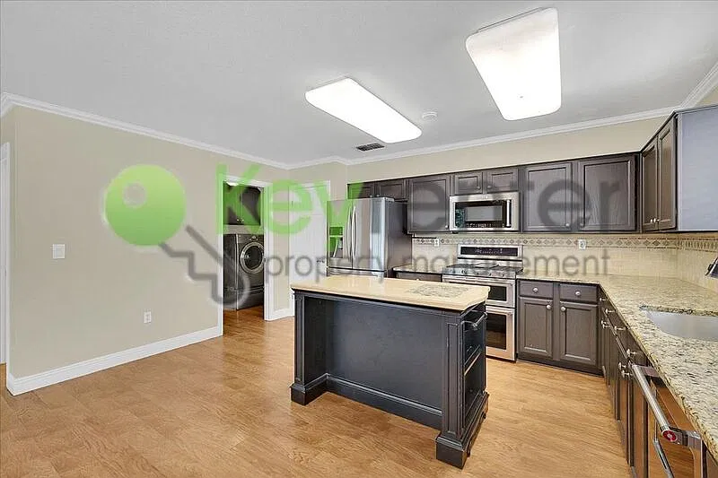 1936 Hillock Ct