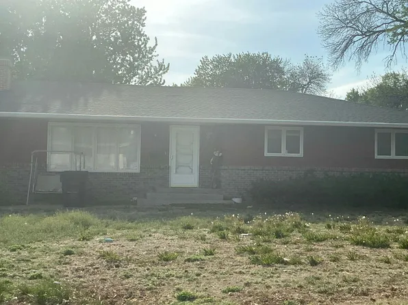 101 S 1st St, Loup City, NE 68853