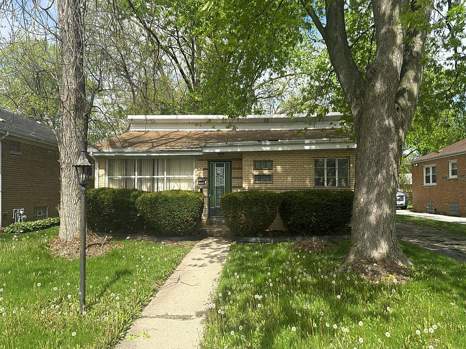 1st image of 15540 Champlain Ave