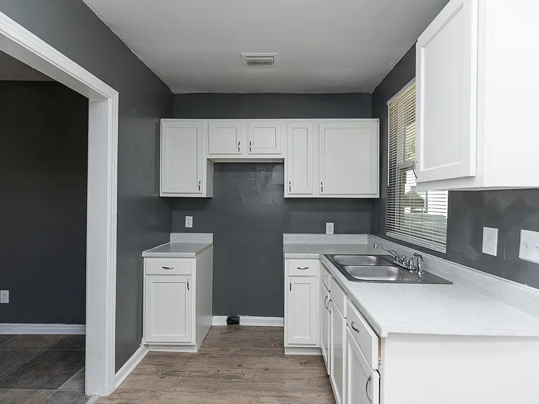 3101 3rd Street Cir N — Photo 9