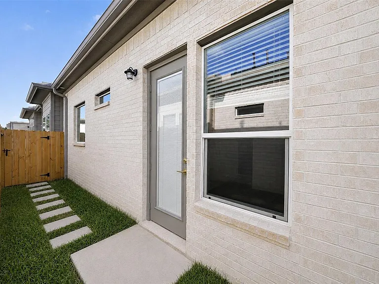 9627 Champion Heavens Dr — Photo 37