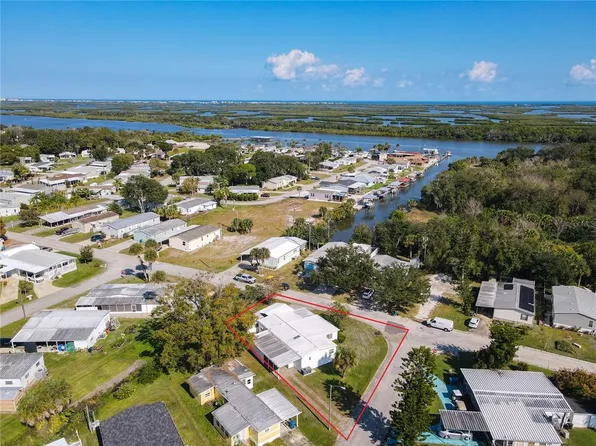 135 Cedar St, Edgewater, FL 32141