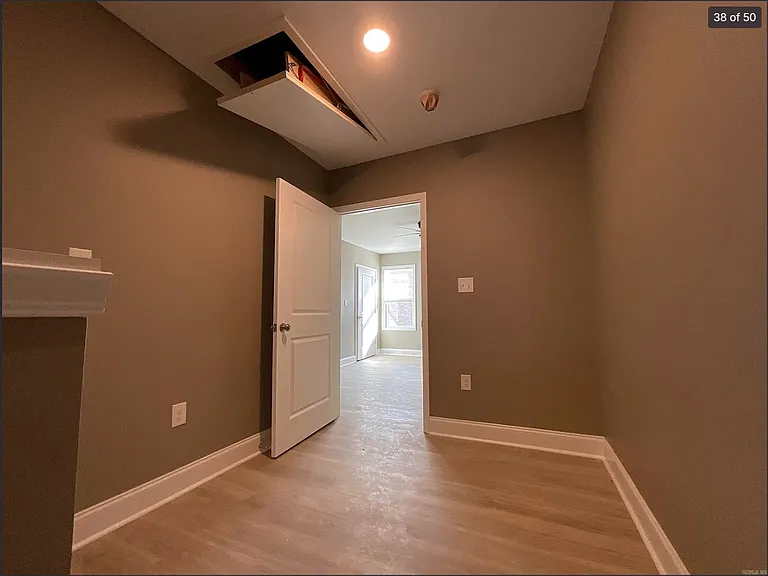 401 & 403 E Center St #401 — Photo 14