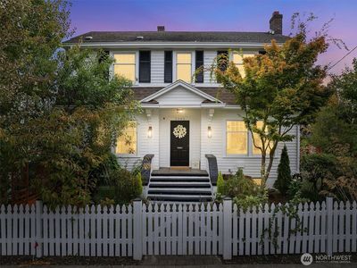 2202 5th Avenue N, Seattle, WA, 98109