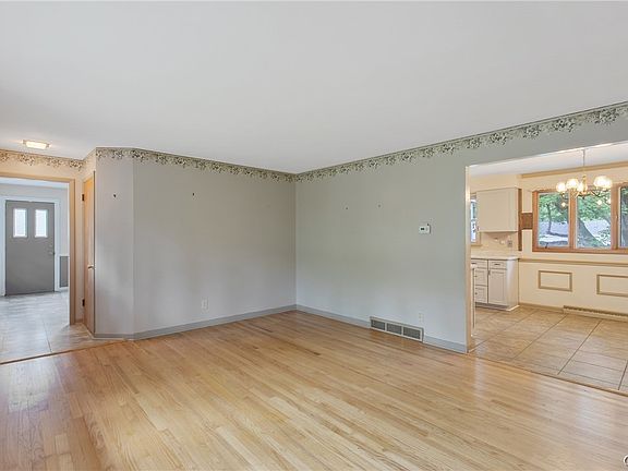 5th image of 8953 Henry Clay Blvd