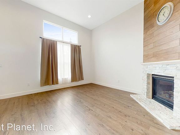 5th image of 361 Esfahan Ct