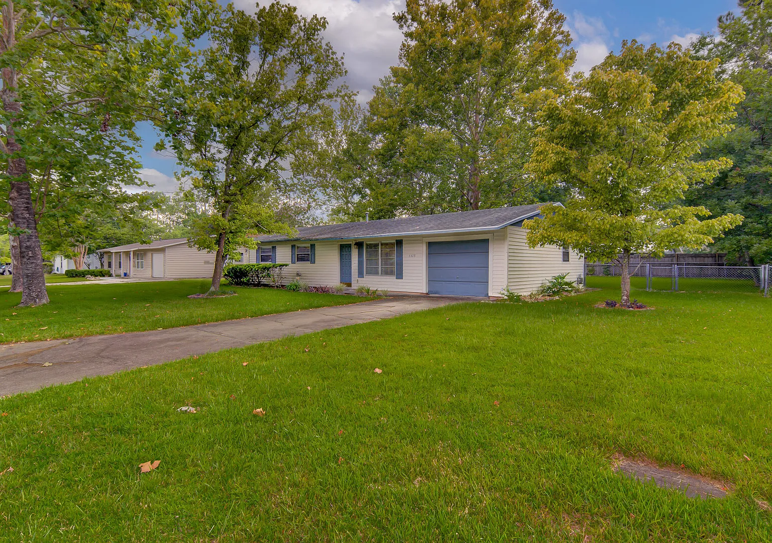 Comfortable Home in North Gainesville — Photo 3