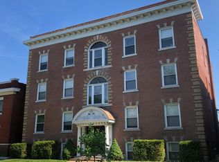 3635 Humphrey St APT 2E, Saint Louis, MO 63116