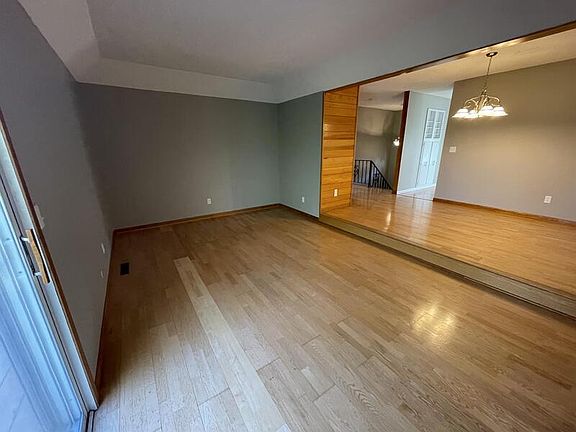 5th image of 7402 Englewood Ln