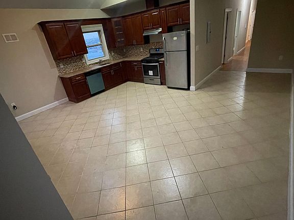 3rd image of 108 Carlton Ave #2