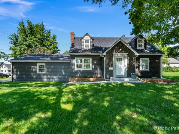 1005 Center St, McHenry, IL 60050