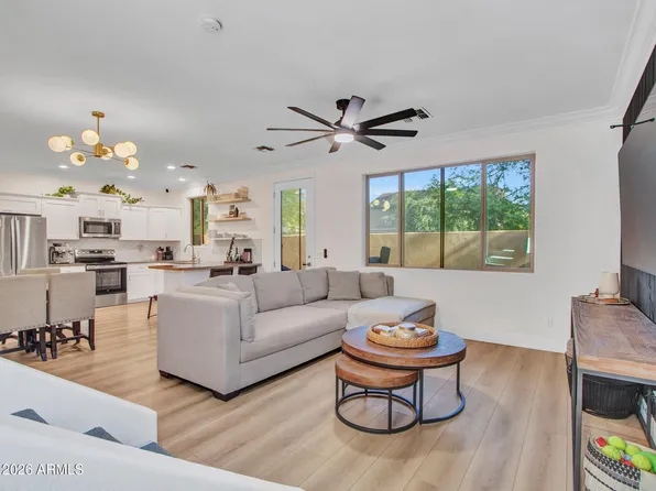 3345 E PINCHOT Avenue #11, Phoenix, AZ 85018