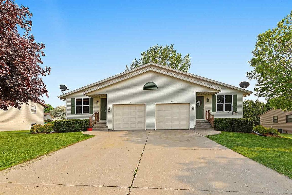 313 Pine St, Luxemburg, WI 54217 Zillow