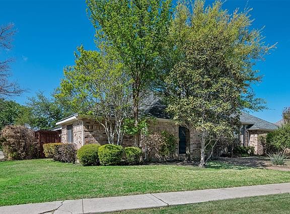3rd image of 9001 Laredo Dr