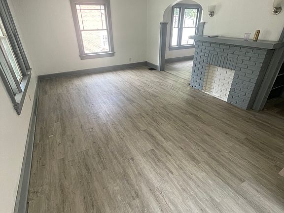 5th image of 474 W 3rd St