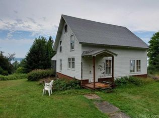 16635 Bayshore Dr, Lanse, MI 49946