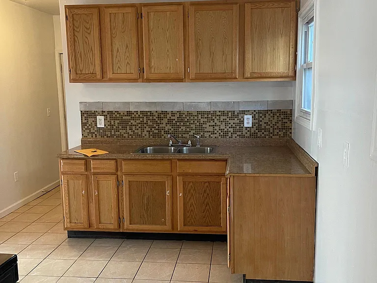 481 S 11th St #1 — Photo 8