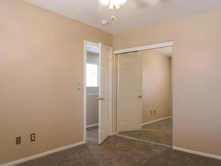 710 Elliot Peak Ave — Photo 20