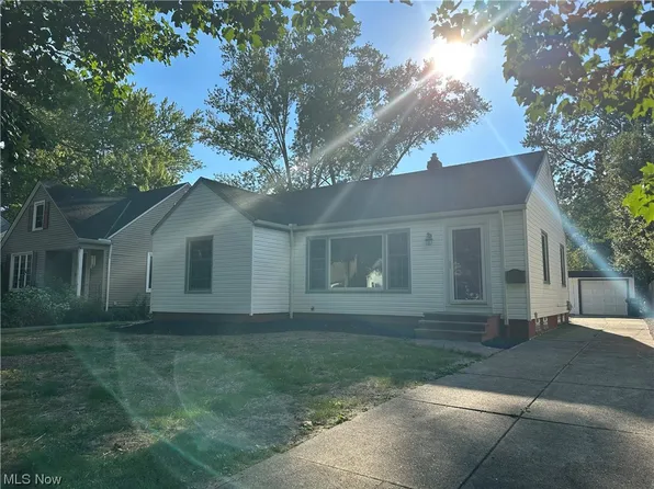 4614 W 226th St, Fairview Park, OH 44126