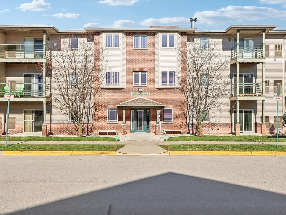 1st image of 102 Prairie Heights Dr APT 312