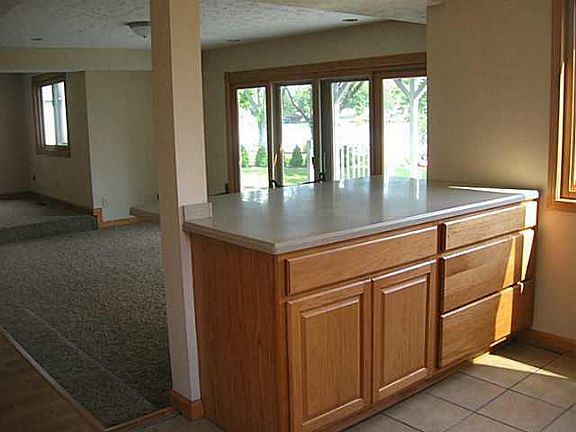 3rd image of 2329 Pawnee Dr