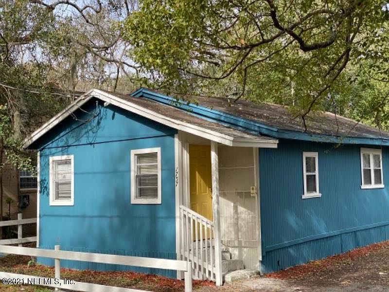 1st image of 1757 W 28th St