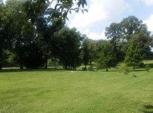 8896 Reservoir Rd, Nashville, IL 62263