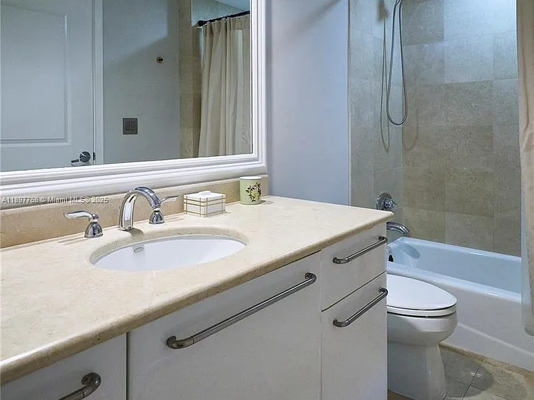 3101 S Ocean Dr — Photo 10