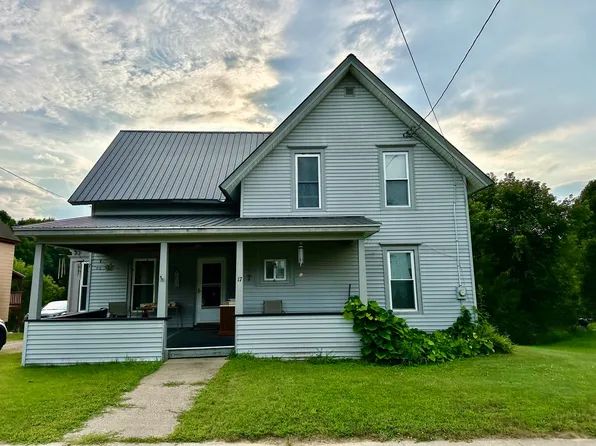 17 Hill St, Brushton, NY 12916