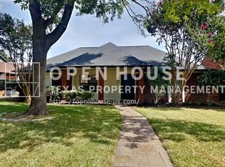 3006 Sierra Dr, Carrollton, TX 75007