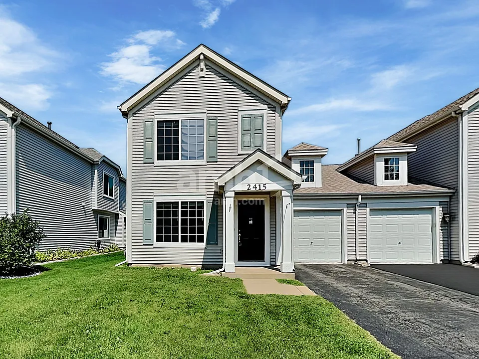 2415 Roxbury Ln