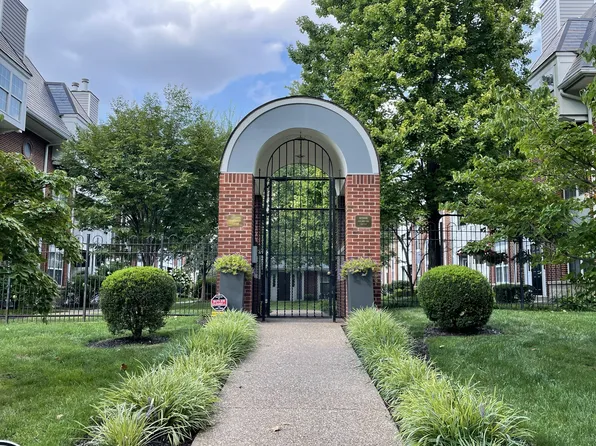 4235 W Pine Blvd APT 15, Saint Louis, MO 63108