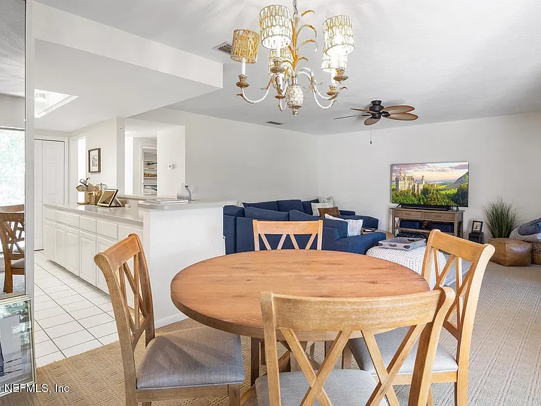 8012 Hollyridge Rd #17U — Photo 9