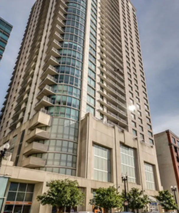 125 S Jefferson St #2702